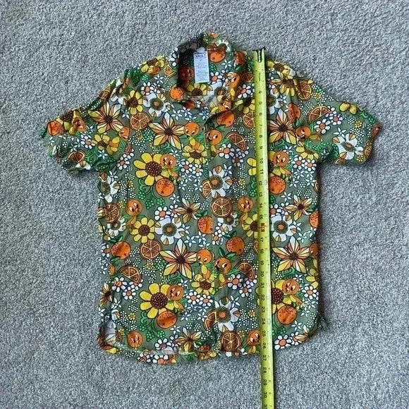 Disney World 50th Anniversary Vault Orange Bird Camp Shirt 2022 - Picture 9 of 9